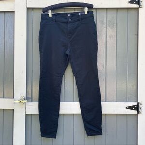 GAP Women’s Black Stretch‎ Skinny Pant.